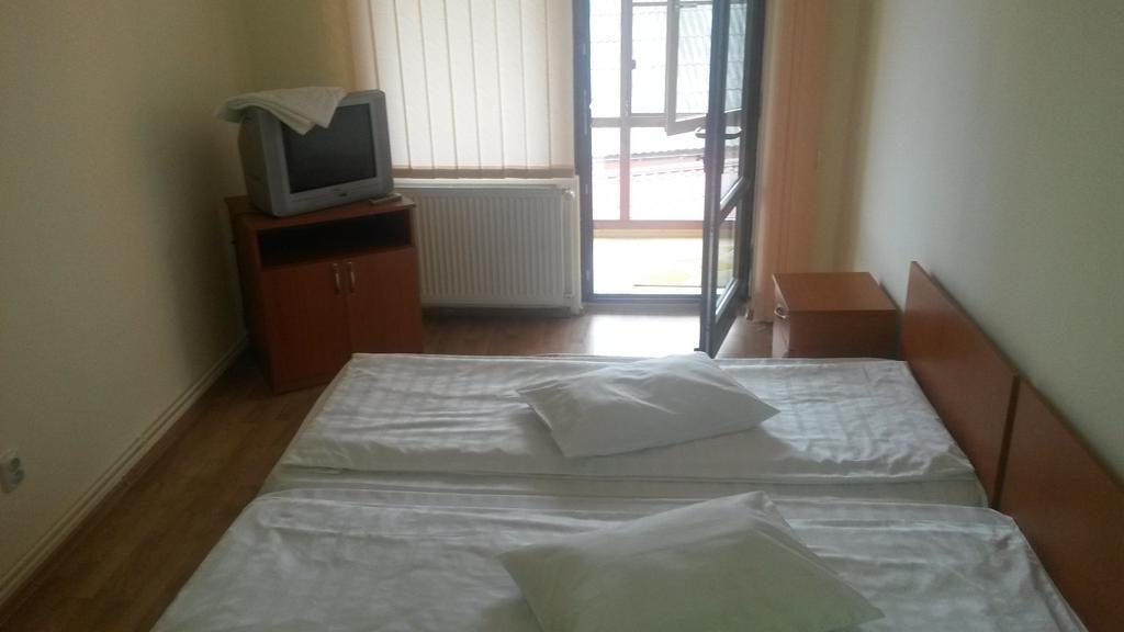 Pensiunea Adi Săpînţa Rum bild