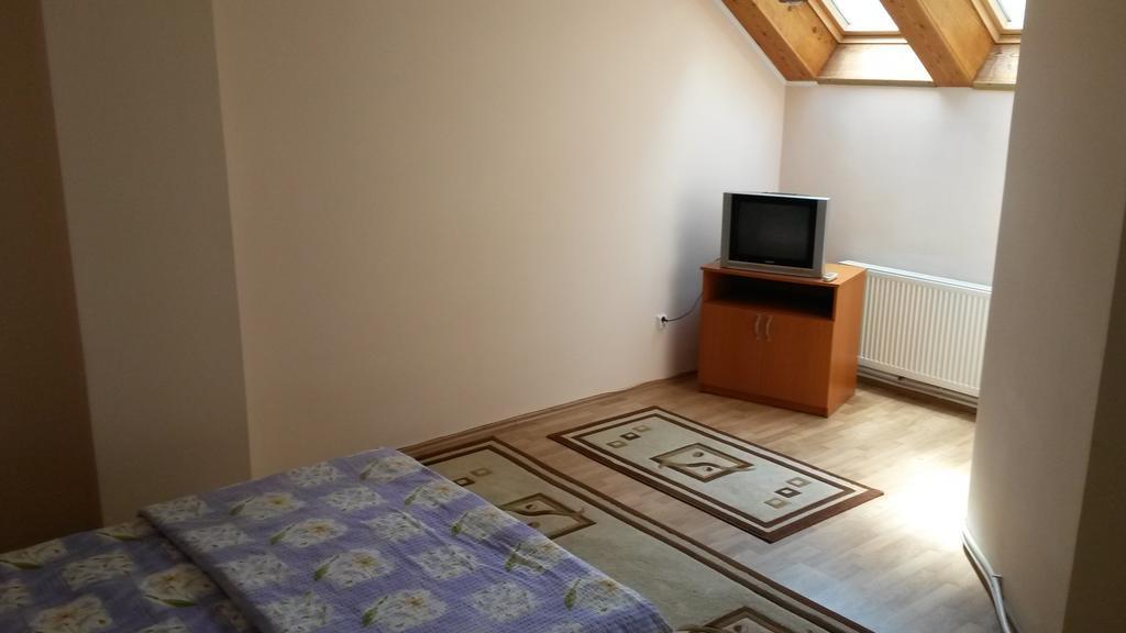 Pensiunea Adi Săpînţa Rum bild